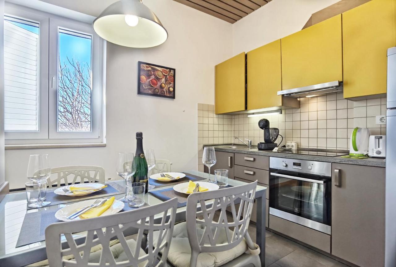 City Center Apartment Soldic Split Exteriör bild